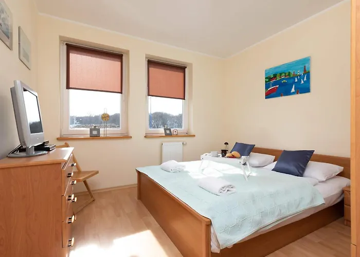 Cosy Apartment With A Balcony Near The Harbour In Kolobrzeg By Noclegi Renters