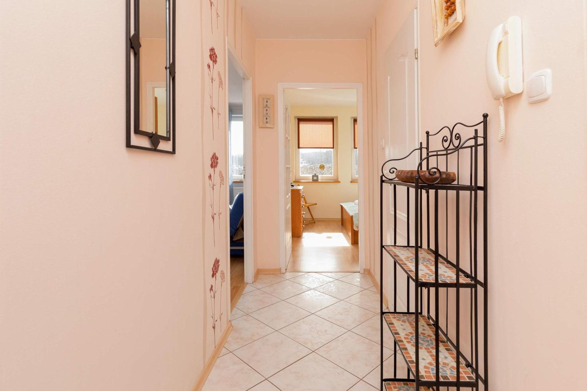 Cosy With A Balcony Near The Harbour In By Renters Apartment